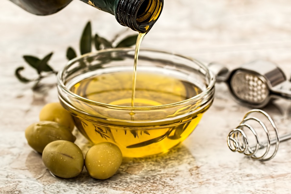 قائمة فوائد زيت الزيتون الصحية